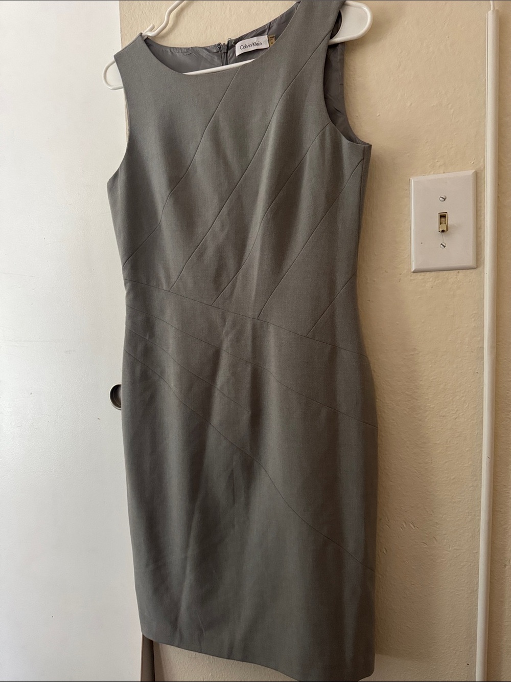 CALVIN KLEIN Crosshatch Gray Structured Knee Length Sheath Dress Sleeves sz 4